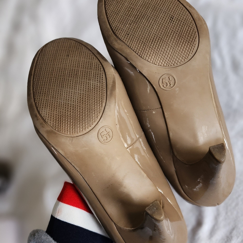 Neutral heels - Picture 4 of 5